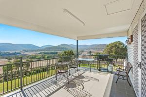 Hillview, a quiet country escape with views.