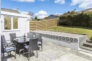 The Cwtch - 3 Bedroom Holiday Home - Pentlepoir - East Williamston