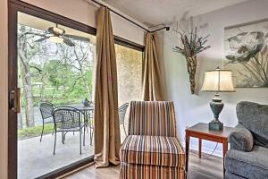 Riverside Condo 2 Miles to Smoky Mtns Ntl Park!