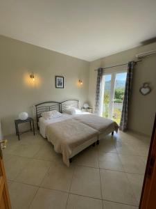 Villas Superbe villa avec piscine vue mer, proche plage et Porticcio : photos des chambres