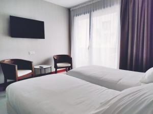 Hotels Cit'Hotel Grand Hotel L'Etape : Chambre Familiale Confort