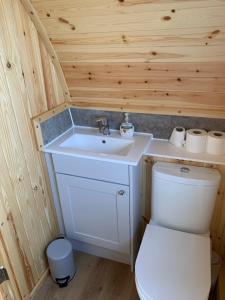The Stag Pod Farm Stay with Hot Tub Sleeps 2