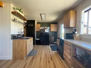 Basic Triple Room room in The Headwaters Hostel
