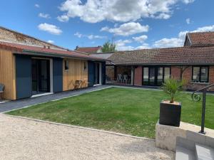 Maisons d'hotes Domaine Miltat chambre L'Encre Bleue : photos des chambres