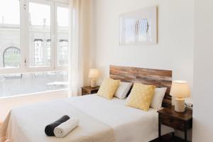 Sunny and modern apartment ideal for groups