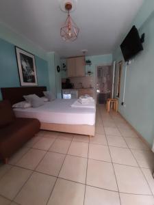 Manina Superior Studios