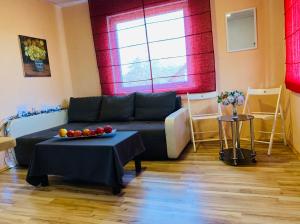 Žalioji stotelė butiko namukas dviems