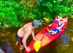 Žalioji stotelė butiko namukas dviems