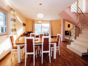 Vacation Home Between the Waters