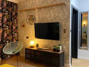 The Urban Jungle Apartment GARAŻ PODZIEMNY
