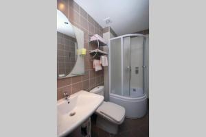 BMV room with west island view