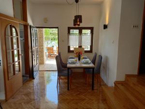 Apartment Tea with private pool