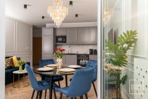 Exclusive Gold Apartment