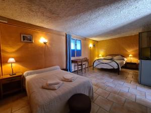 B&B / Chambres d'hotes Les Buisses en Provence : photos des chambres
