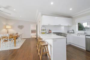 Casa Sorella - beachfront family home with pool