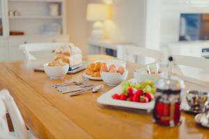 Casa Sorella - beachfront family home with pool