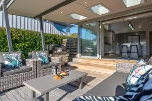 Stunner on Stanley - Wharewaka Holiday Home - Waitahanui