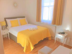 Julian apartment center of London