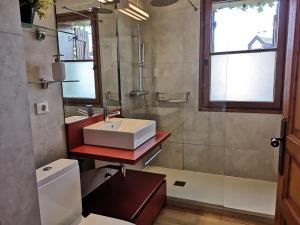 Appartements Planta baja con piscina en Caldegas : photos des chambres