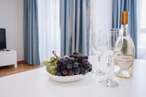 Status-M Apartments 184