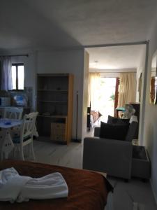 Sissy Apartments by the sea Lefkada Greece