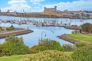 Oceanscape ~ OCEAN VIEWS Uninterrupted