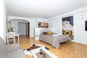Unique Hotel Apartments - Cabo Roig