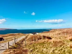 Coral Cabins - Husabost