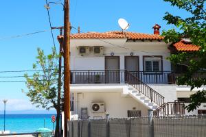 Karpouzi Seaview Apartments Halkidiki Greece