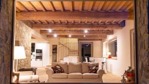 Amandula 6, Emma Villas