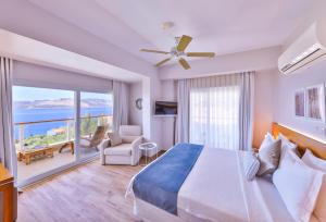 Deluxe Double Room with Sea View room in Olea Nova Hotel