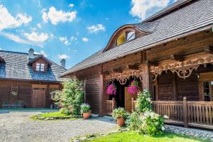 Karczma Regionalna Hotel GOŚCINNA CHATA