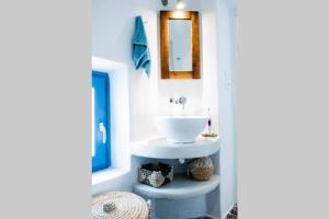 Eri's Traditional Studio - Kato Chora Seriphos Greece