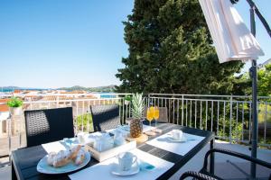 Apartments Tresan - 3hvězdičkové hotely ve městě Tribunj