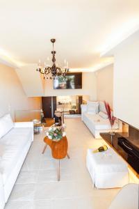 Ninos Luxury Apartment