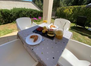 Apartment Punta Premantura E with garden 