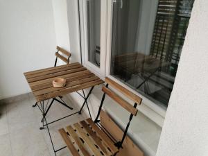 One-Bedroom Apartment room in Yellow Gate