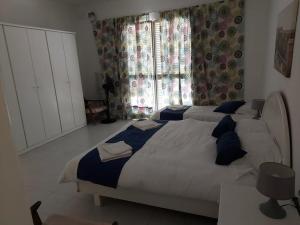 Spinola Bay Sea Front Apt 6