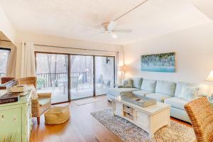 Two-Bedroom Apartment room in Village House