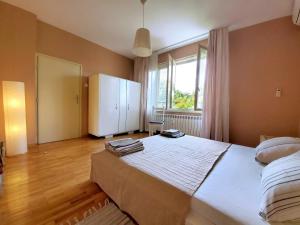 Sunny Central Apartment