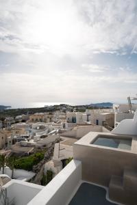 Honeymoon Suite with Private Outdoor Hot Tub and Panoramic Sea View