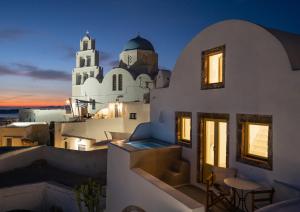 Valsamo Suites Santorini Greece