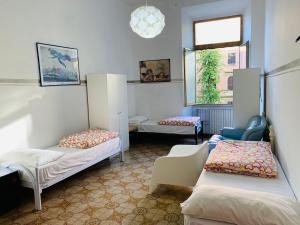 Posto Letto in Dormitorio Misto con 6 Letti