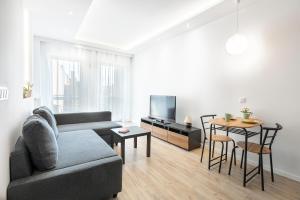 MYE Apartments - Ilumino Point, Free Parking, Winda, FV