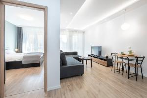 MYE Apartments - Ilumino Point, Free Parking, Winda, FV