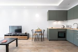 MYE Apartments - Ilumino Point, Free Parking, Winda, FV