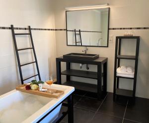 B&B / Chambres d'hotes A l'Ombre d'Azay - Demeure d'Hotes : photos des chambres