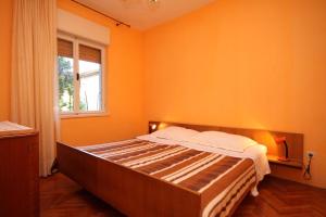 Two-Bedroom Apartment with Terrace room in Apartments with a parking space Umag - 7125