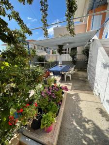 House with garden in Daskalopetra, Vrontados Chios-Island Greece