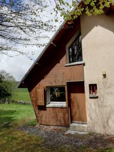 Chalets Gite Granit des Fraux : photos des chambres